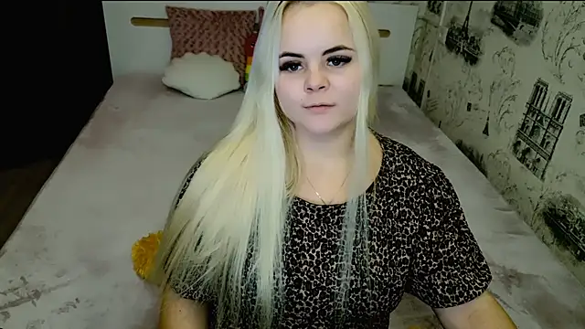 Snapshot of lovely-eyes chatting on 01.11.26 lovely-eyes online show from 01.11.26