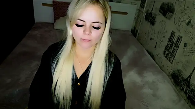 lovely-eyes online show from 07.18.26