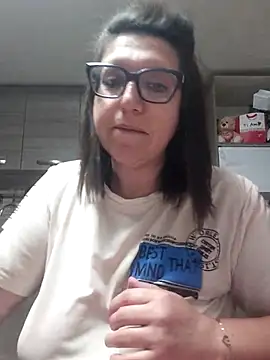 Snapshot of carolyne2023 chatting on 05.12.26 carolyne2023 online show from 05.12.26