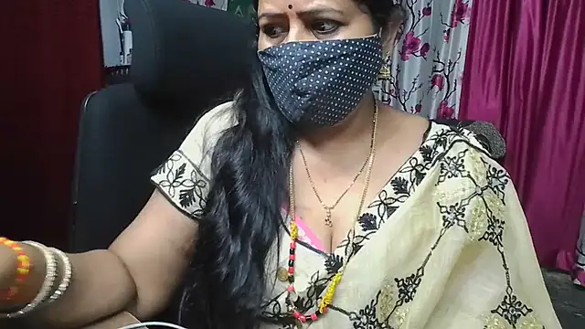 Snapshot of Rani_Darling_99 chatting on 06.21.26 Rani Darling 99 online show from 06.21.26