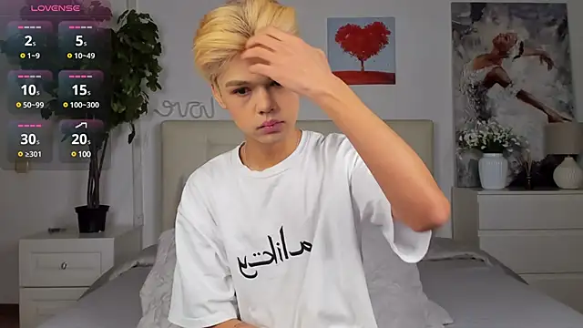 Felix Rey online show from 02.15.25