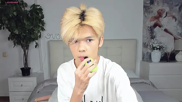 Felix Rey online show from 09.15.25