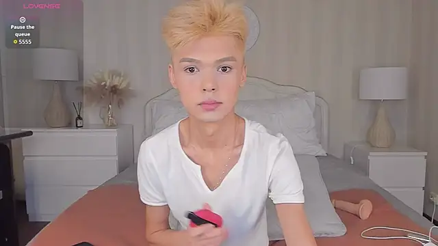 Felix Rey online show from 11.12.25