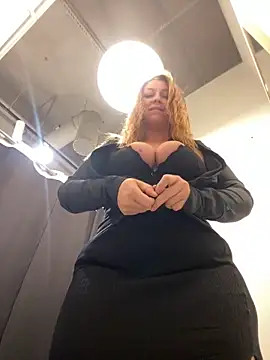 Snapshot of Sweet___Emily chatting on 12.23.24 Sweet   Emily online show from 12.23.24