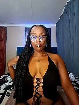 Queen-Chocolate online show from 11.20.25