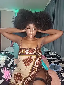 Snapshot of Queen-Chocolate chatting on 05.18.26 Queen-Chocolate online show from 05.18.26