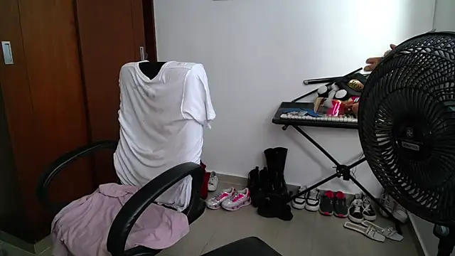 venelope1 online show from 11.27.25