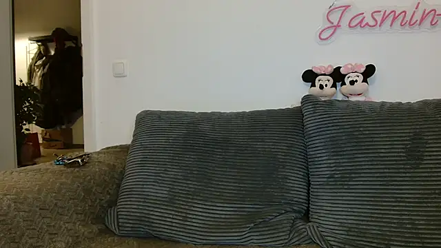 Snapshot of Jasmin-White chatting on 07.12.26 Jasmin-White online show from 07.12.26