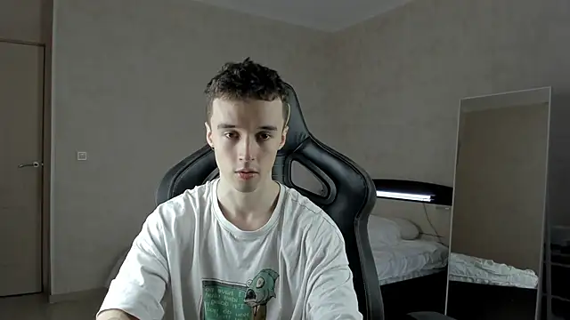 Snapshot of MasonWarholl chatting on 03.02.25 MasonWarholl online show from 03.02.25