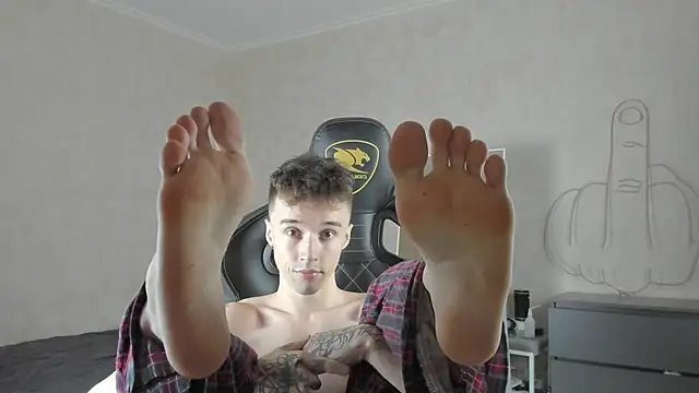 Snapshot of MasonWarholl chatting on 09.11.25 MasonWarholl online show from 09.11.25