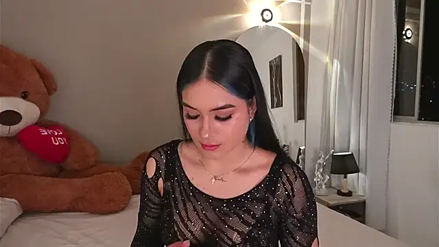 AnnyHizzle online show from 11.13.25