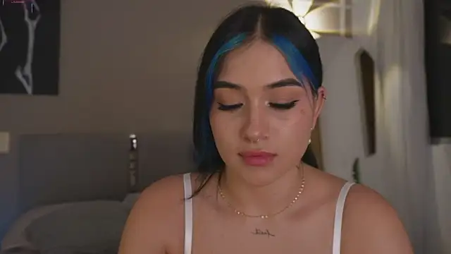 AnnyHizzle online show from 12.19.25