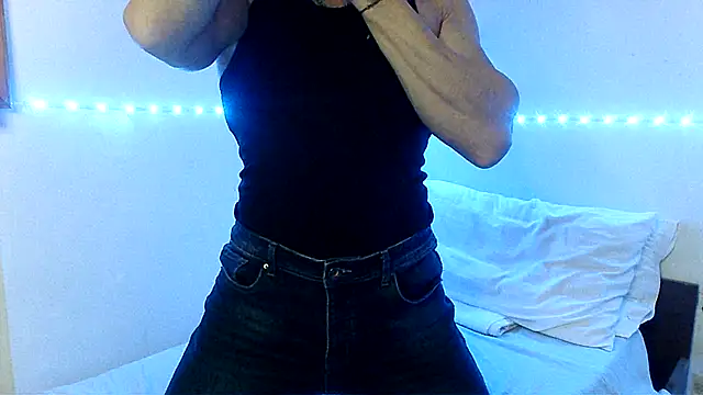 Snapshot of Alexx_Fit023 chatting on 12.22.24 Alexx Fit023 online show from 12.22.24