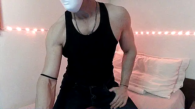 Snapshot of Alexx_Fit023 chatting on 01.08.25 Alexx Fit023 online show from 01.08.25