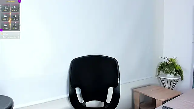 Dapnne  online show from 12.13.24