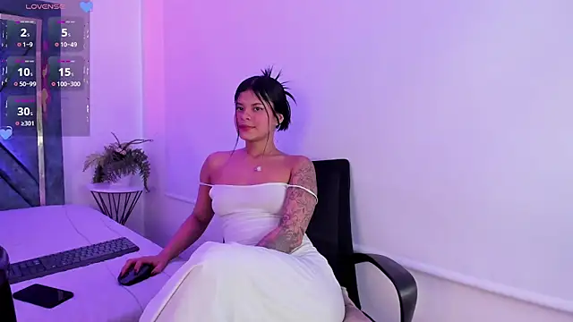 Dapnne  online show from 03.08.25