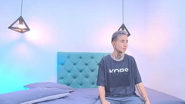 Snapshot of Tinny_and_Candy chatting on 03.13.25 Tinny and Candy online show from 03.13.25