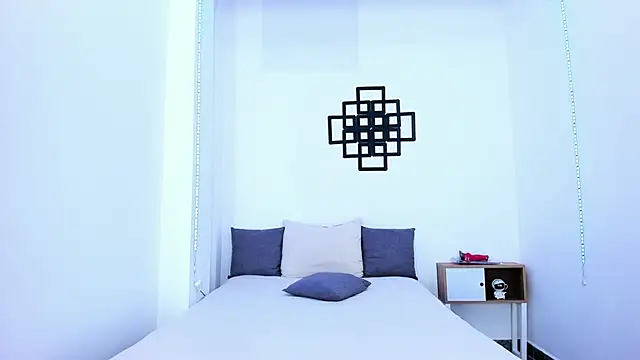 Snapshot of Tinny_and_Candy chatting on 10.03.25 Tinny and Candy online show from 10.03.25