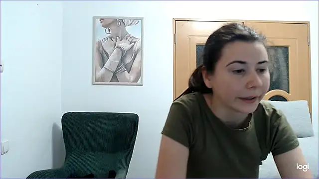 Snapshot of VioletaFlower7 chatting on 12.04.25 VioletaFlower7 online show from 12.04.25