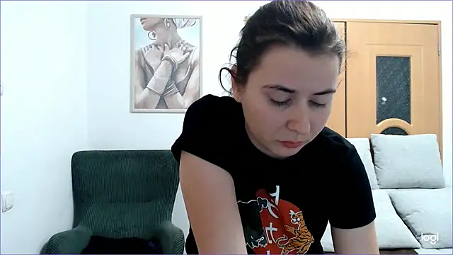 Snapshot of VioletaFlower7 chatting on 12.13.25 VioletaFlower7 online show from 12.13.25