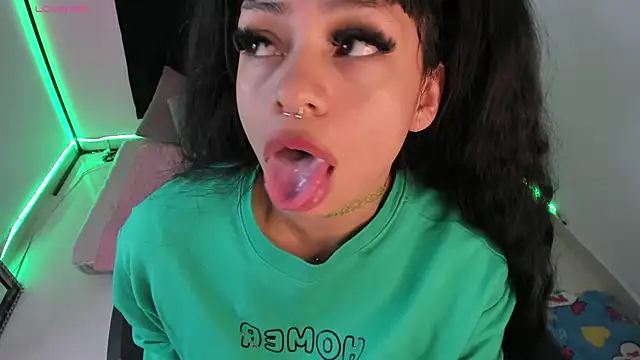 zoesullivan online show from 12.31.24