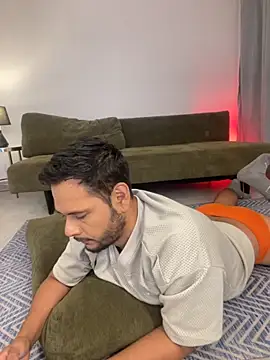 Snapshot of Nate_Ocean chatting on 11.22.25 Nate Ocean online show from 11.22.25