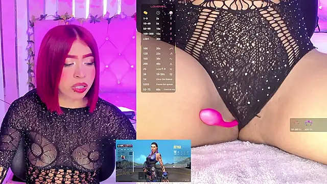 Snapshot of XimenaReid chatting on 09.16.25 XimenaReid online show from 09.16.25