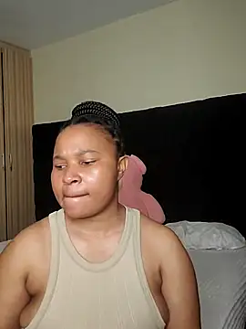 R-thequeen online show from 04.24.26