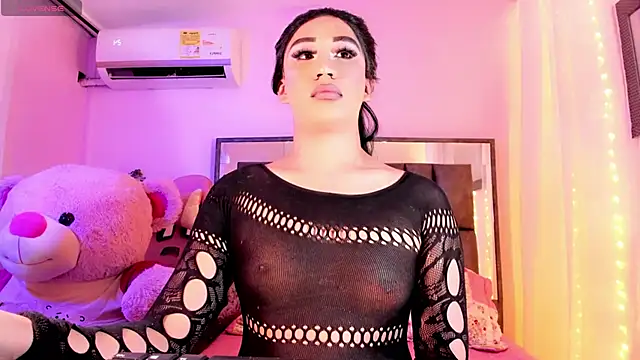 ShantalGirs online show from 09.30.25