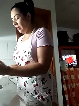 Snapshot of XGabrielaXX chatting on 03.18.25 XGabrielaXX online show from 03.18.25