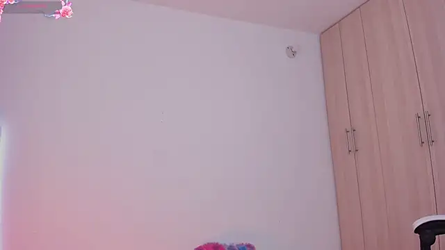 Snapshot of liaqueen610 chatting on 02.07.25 liaqueen610 online show from 02.07.25