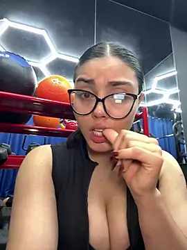 Snapshot of zui_lu chatting on 03.18.25 zui lu online show from 03.18.25