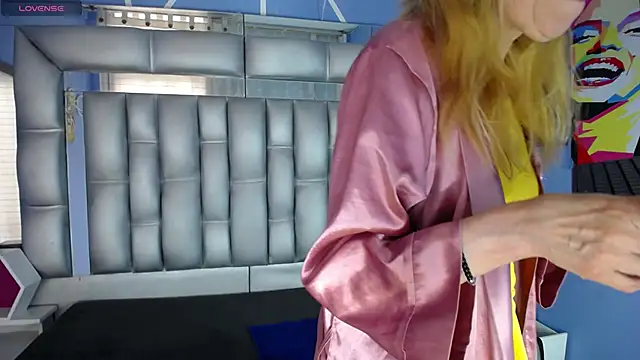 sophia ny online show from 09.13.25