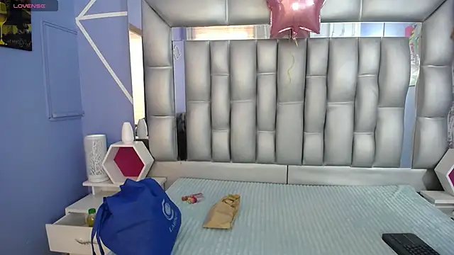 sophia ny online show from 11.03.25