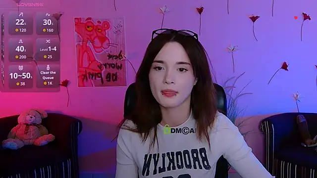 liana kisses online show from 05.13.26