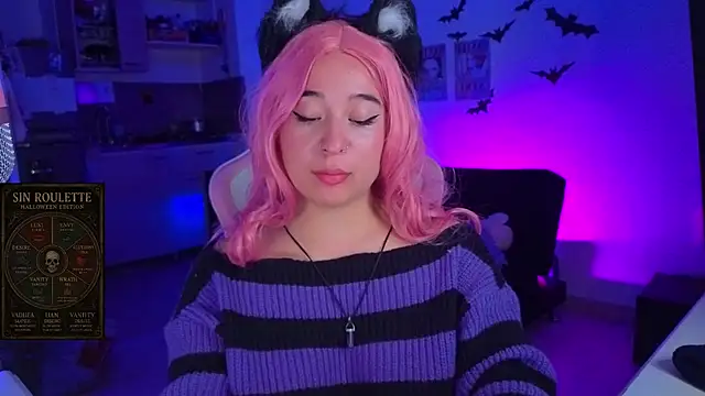 Snapshot of FernandaOrtegaaa chatting on 10.28.25 FernandaOrtegaaa online show from 10.28.25