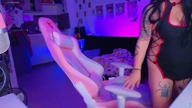 Snapshot of FernandaOrtegaaa chatting on 11.13.25 FernandaOrtegaaa online show from 11.13.25