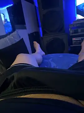 Snapshot of MatthewEmme chatting on 11.26.25 MatthewEmme online show from 11.26.25