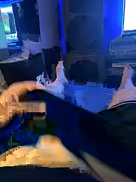 Snapshot of MatthewEmme chatting on 12.02.25 MatthewEmme online show from 12.02.25