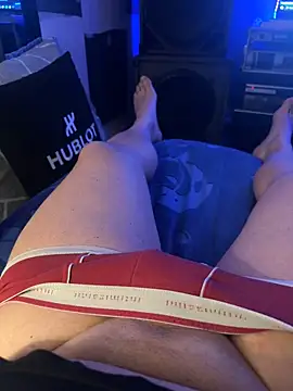 Snapshot of MatthewEmme chatting on 12.14.25 MatthewEmme online show from 12.14.25