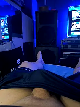 Snapshot of MatthewEmme chatting on 12.17.25 MatthewEmme online show from 12.17.25