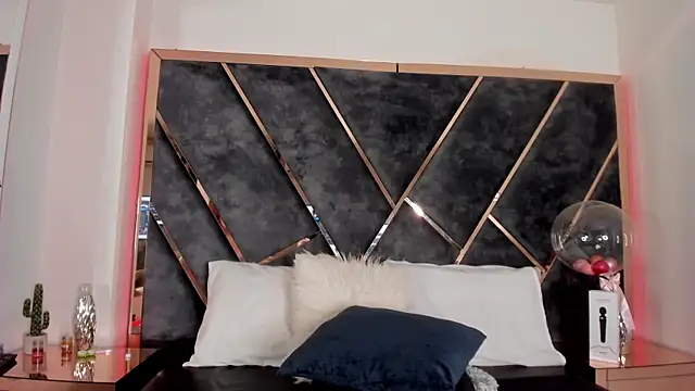 ChloeConnorr online show from 01.31.25