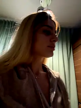 Snapshot of Jasmine_urPrincess chatting on 10.17.25 Jasmine urPrincess online show from 10.17.25