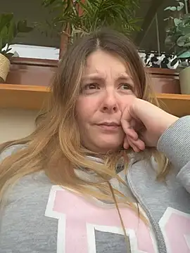 Snapshot of Nina_blain chatting on 02.13.26 Nina blain online show from 02.13.26