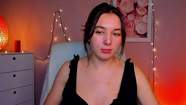 Snapshot of Meagn_Extasy chatting on 01.07.25 Meagn Extasy online show from 01.07.25
