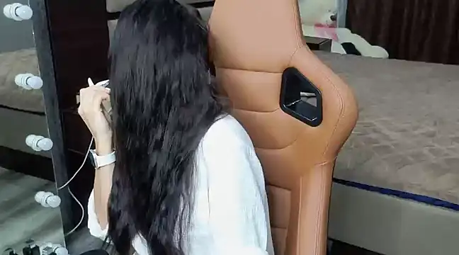 Snapshot of KimDavisBaby chatting on 03.05.25 KimDavisBaby online show from 03.05.25