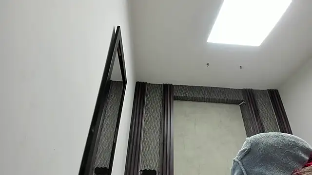 selene red  online show from 03.11.26