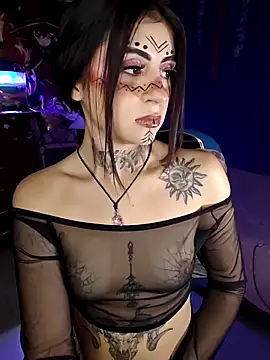 Snapshot of Bonnye_star chatting on 10.25.25 Bonnye star online show from 10.25.25