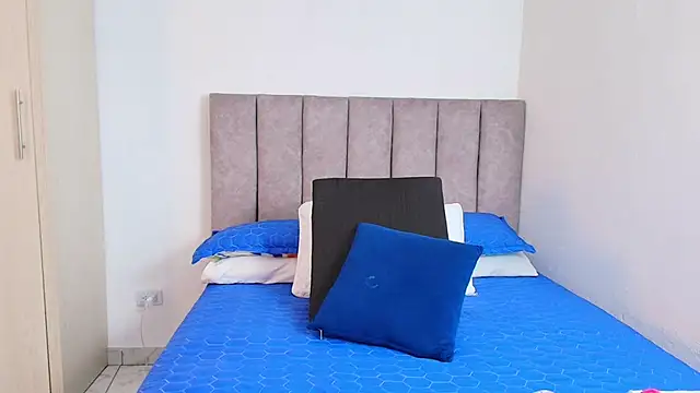 karina lewis  online show from 01.16.25