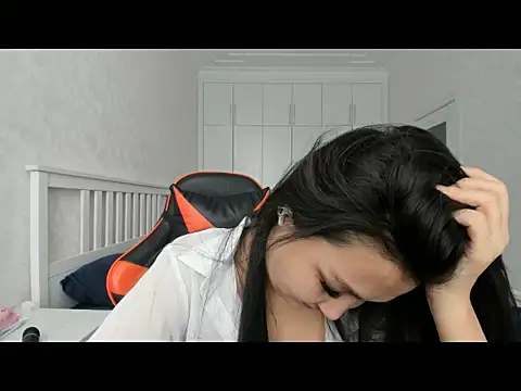 Snapshot of Missykitty01 chatting on 11.07.25 Missykitty01 online show from 11.07.25